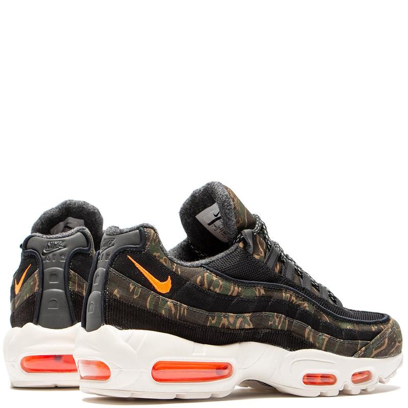 carhartt nike 95