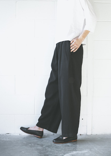 Black Crane Pleats Pant in Black Black Crane Pleats Pant in Black