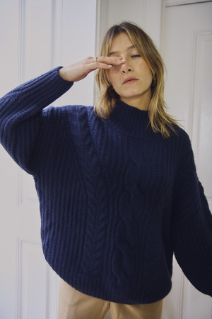 Yuka Paris Flora Chunky Cable Knit - Navy Yuka Paris Flora Chunky Cable Knit - Navy