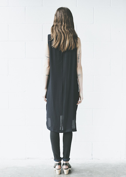 C+L Finds - Liza Slit Tunic in Navy C+L Finds - Liza Slit Tunic in Navy