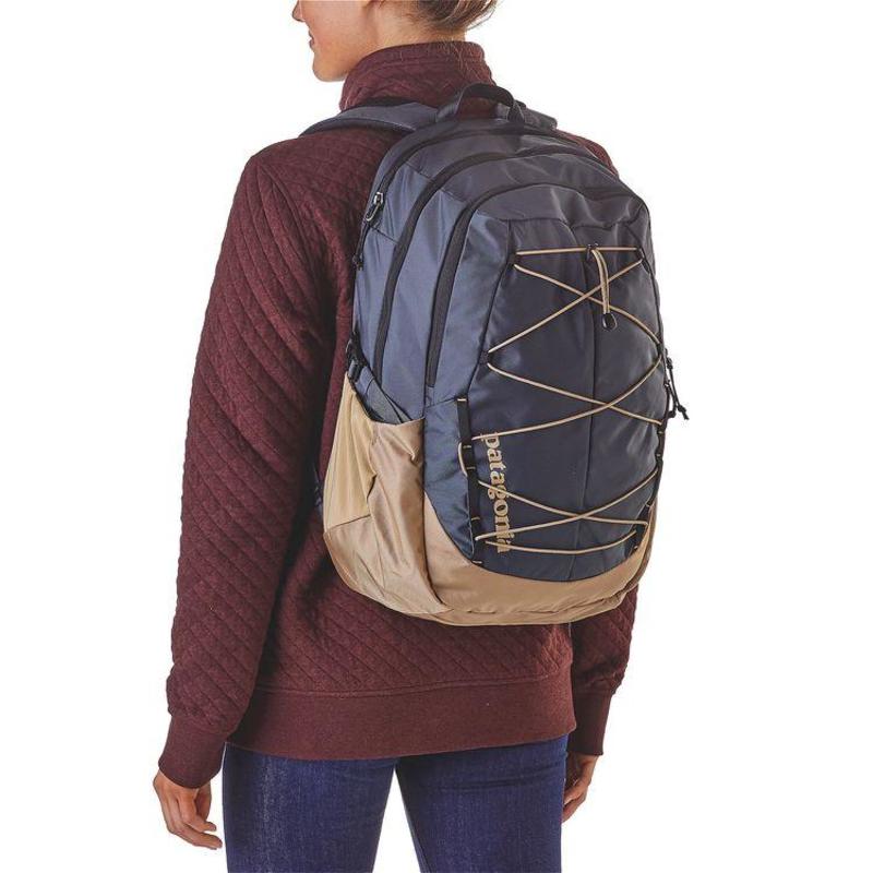 eggplant purple osprey daylite daypack Osprey Europe - Daylite - side compression straps
