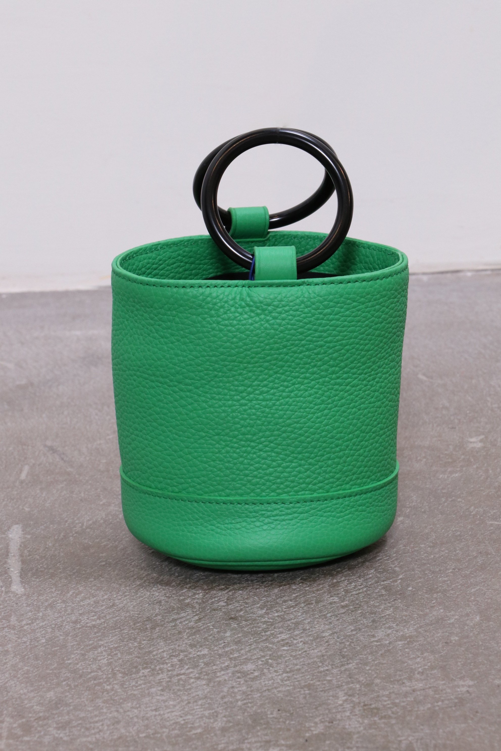 SIMON MILLER／Bonsai Bag ⚠️本日のみ $596 Simon Miller Women's Beige Bonsai Leather Medium Bucket