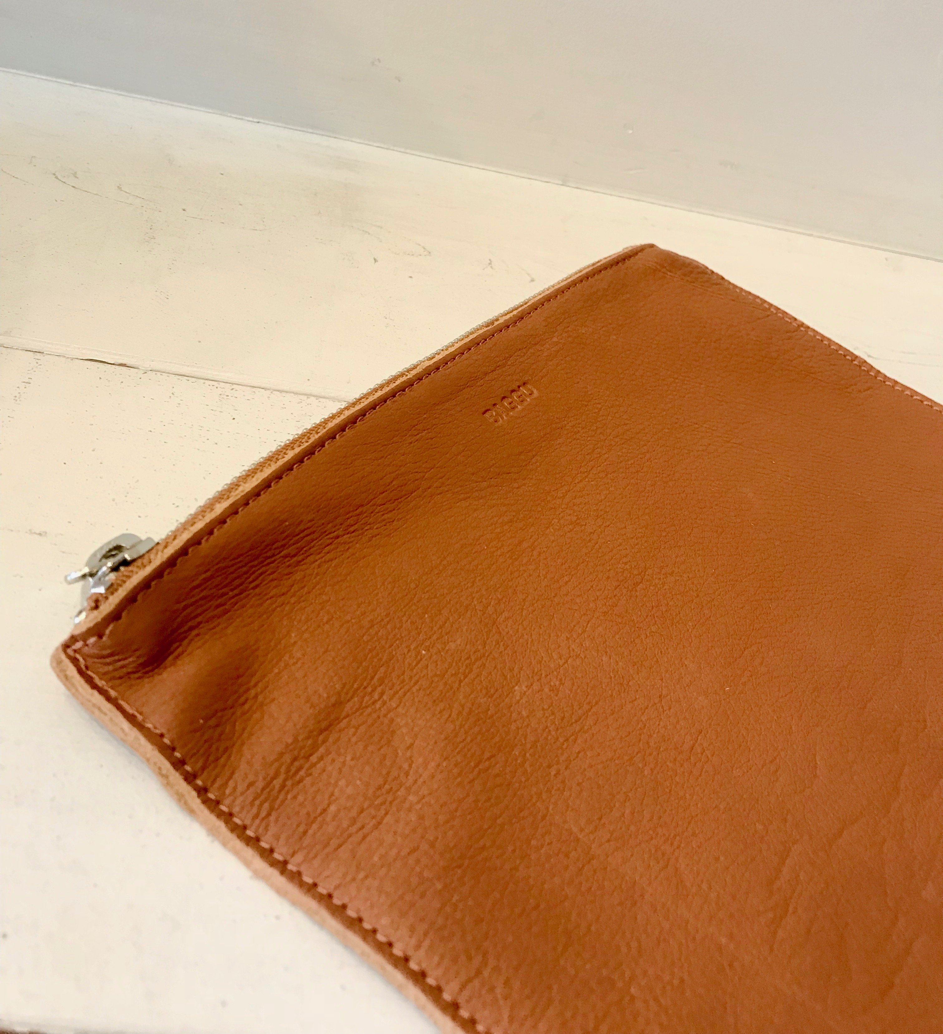 BAGGU Large U Leather Pouch Garmentory