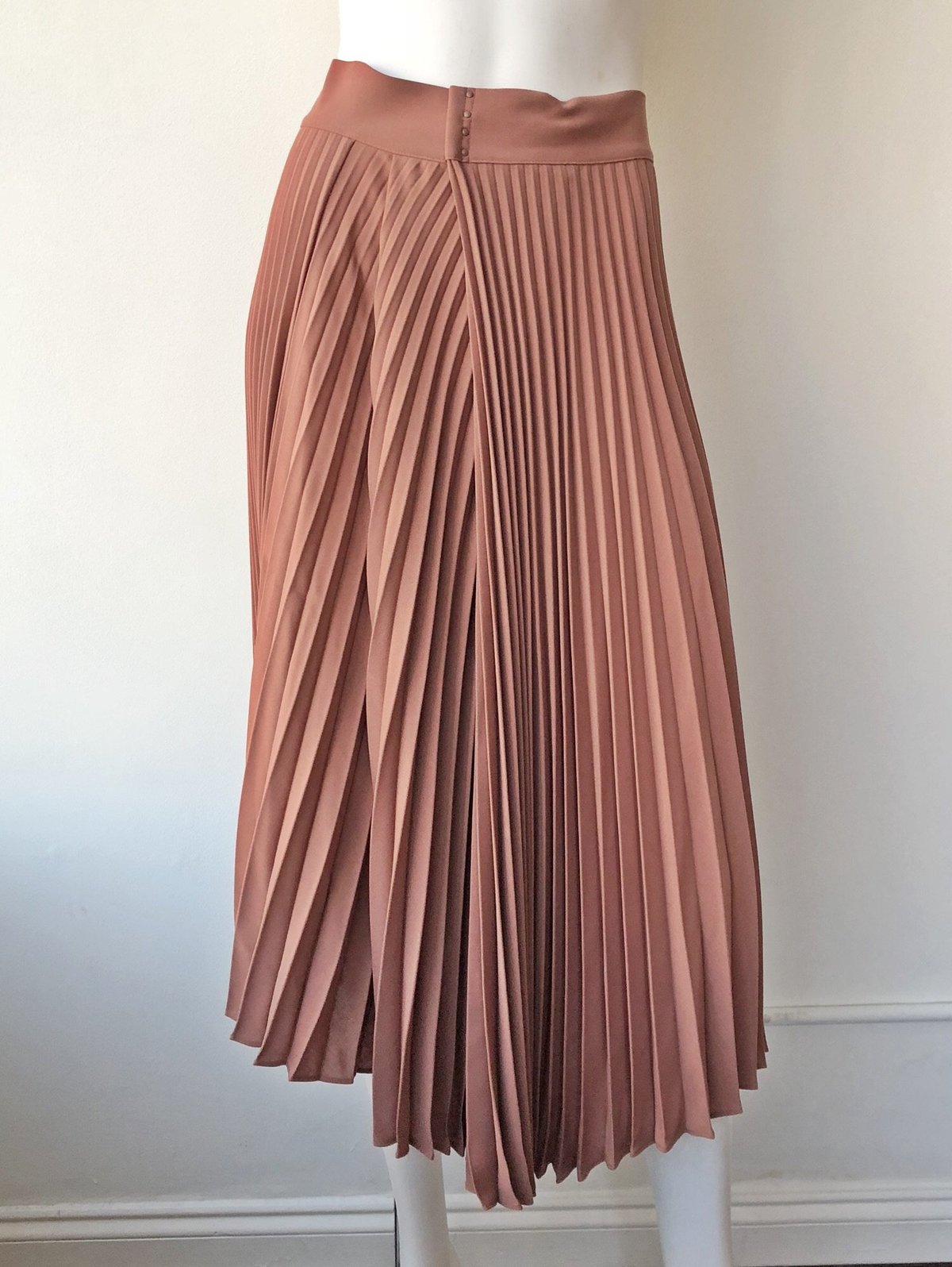 vince pleated dress vintage rose Buy Vince Pink Vintage Rose Chevron-Pleated Midi Dress For Women Online