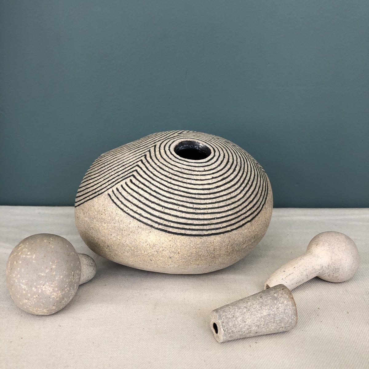 Jennifer Joh Sculpture Vase Garmentory