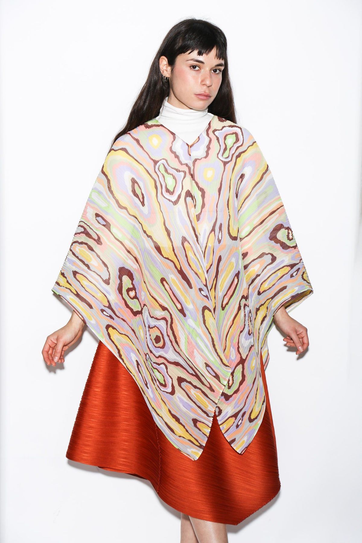 Issey Miyake Wooden Pattern Madame-T Stole - Cream/Multicolor