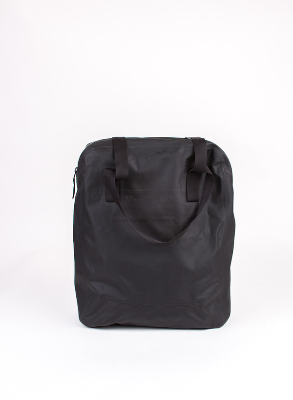 ARC'TERYX VEILANCE／Seque Tote Arc'teryx Veilance - Seque Waterproof Nylon Tote Bag - Men - Dark