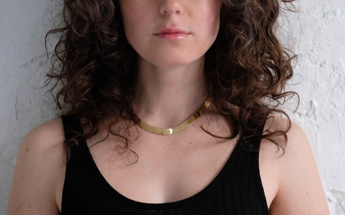 Vintage Kindred Black 18k Gold Tri-Color Scales Choker | Garmentory