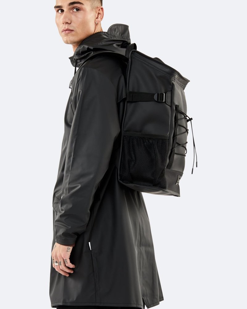 Rains Mochila Trail Mountaineer Bag - Black | Garmentory