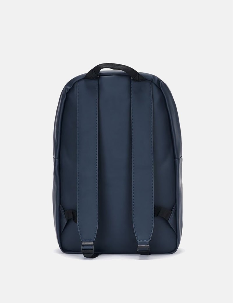 rains field backpack blue Bag The smooth pattern and polyester 100% material make it a perfect choice for the Spring/Summer season Rains MSN Bag W3 Navy