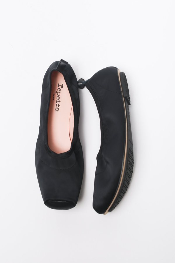 Repetto Satin Lola Pointe Ballet Flat - Black 