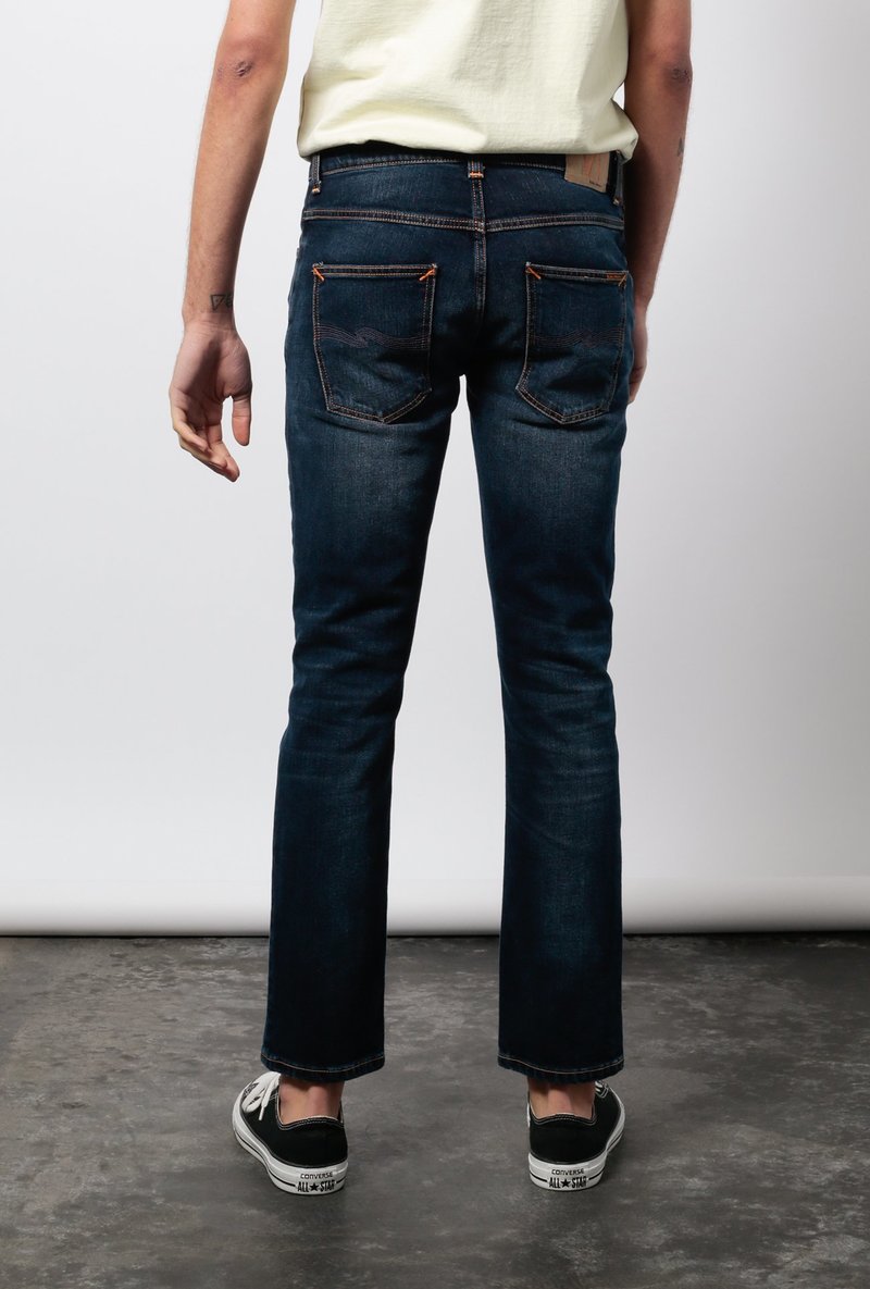 NUDIE 32