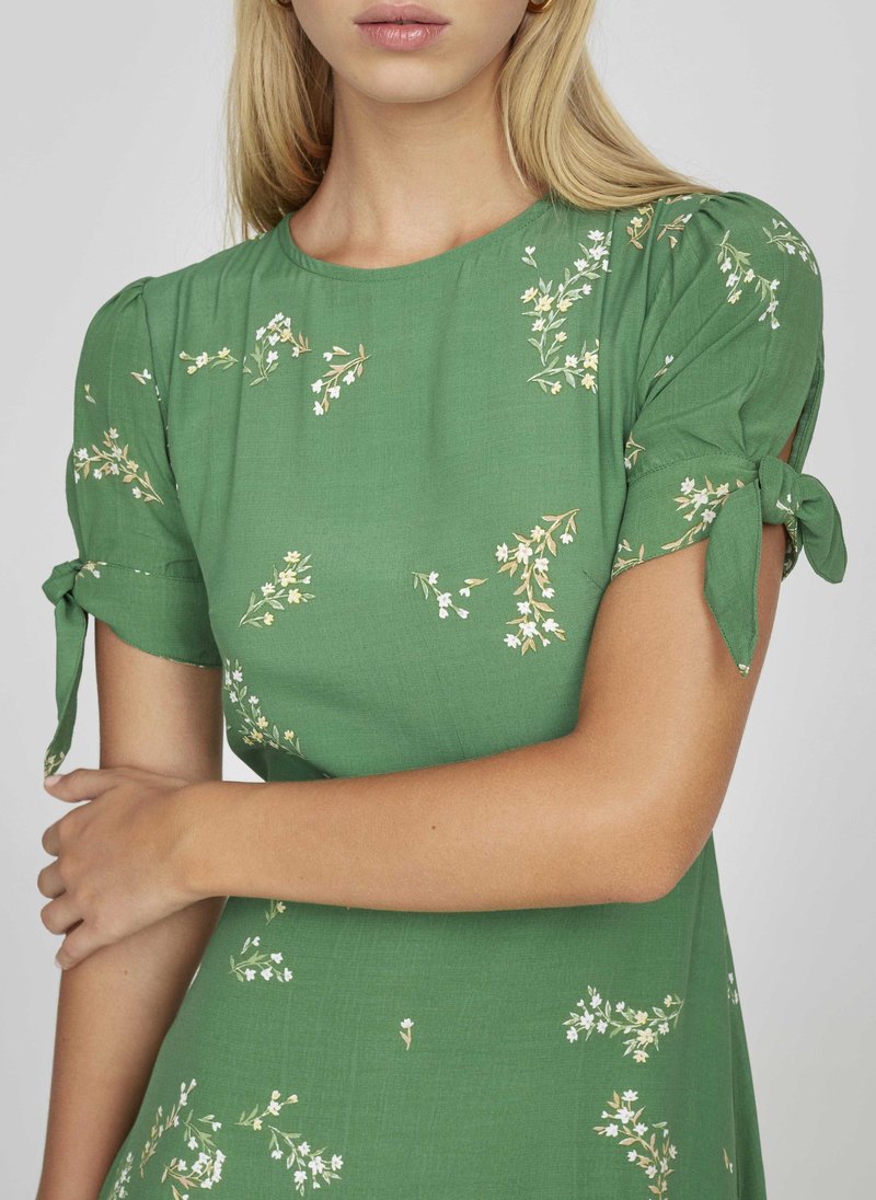 Faithfull Emilia Midi Dress - Myrtille Floral Print