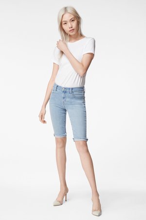 Brand 811 Mid-Rise Bermuda Verity Short 
