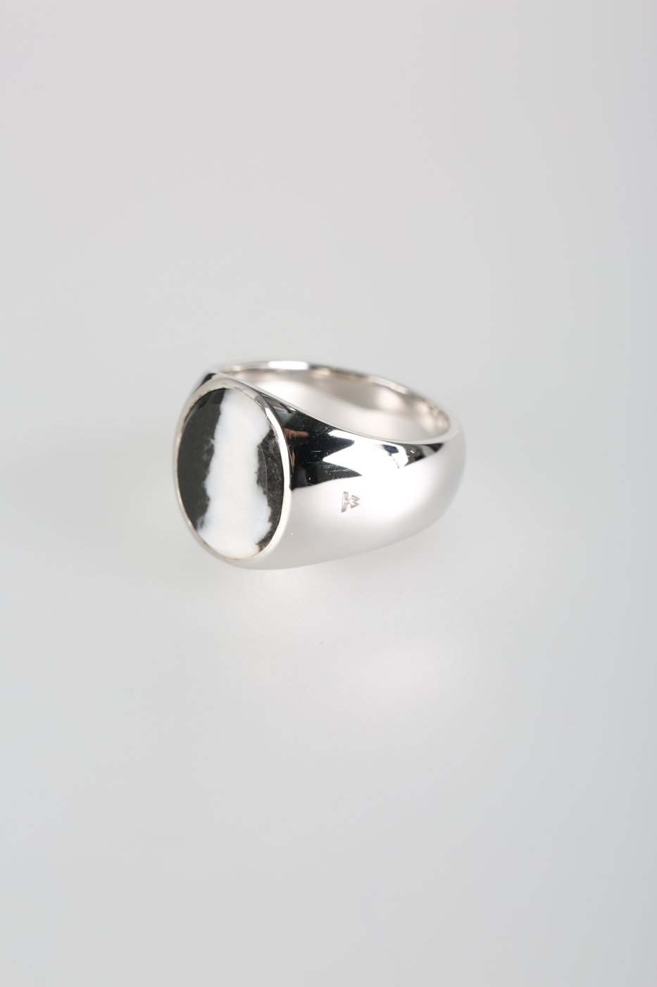 アクセサリー TOM WOOD ZEBRA MARBLE Oval Stone Ring 50 Tom Wood Oval Zebra ring - sterling silver | Garmentory