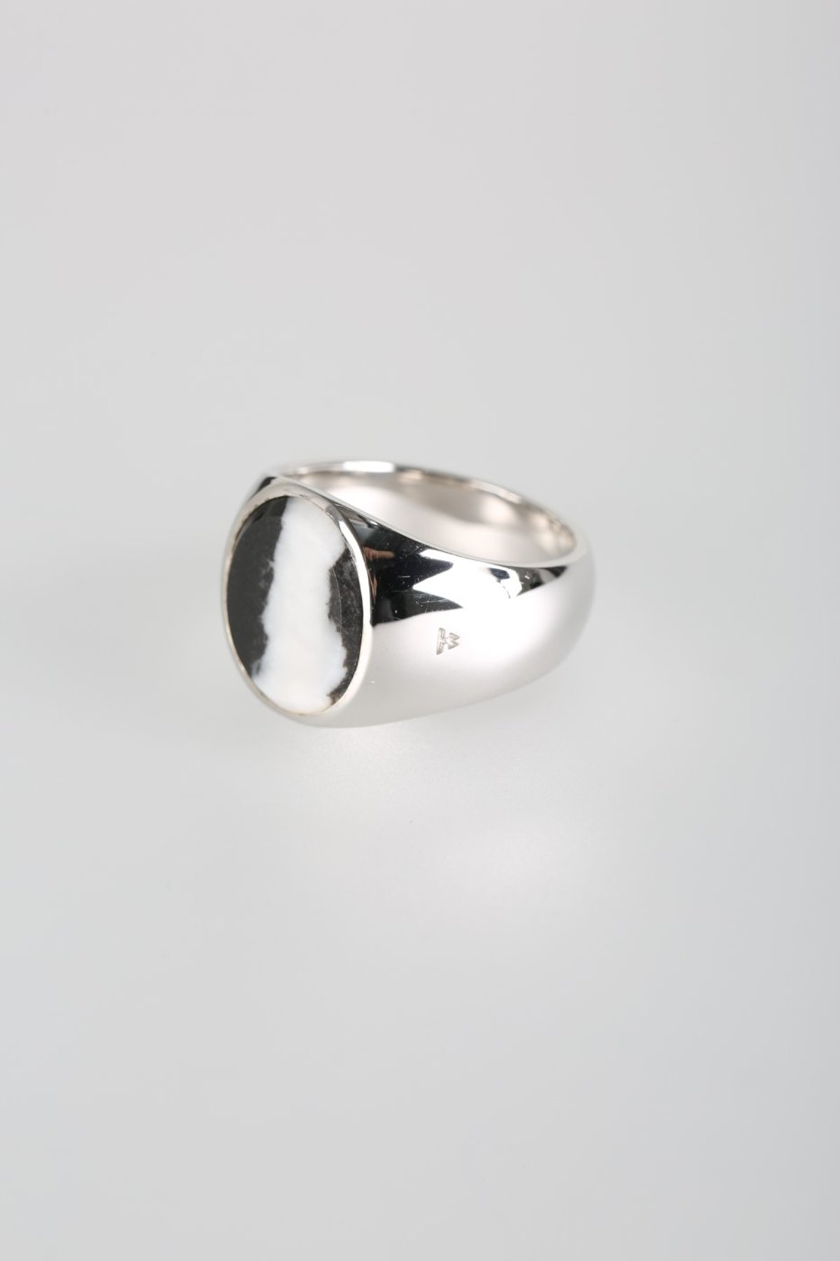 Tom Wood Oval Zebra ring - sterling silver | Garmentory