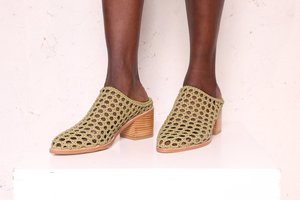 "INTENTIONALLY __________." Caps Mule "INTENTIONALLY __________." Caps Mule