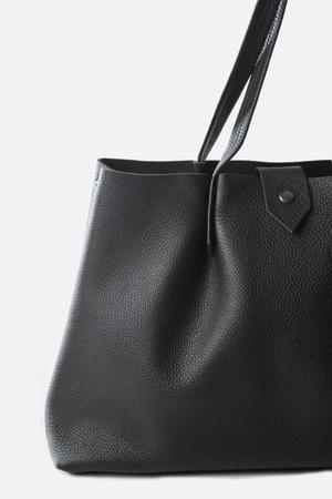 Frrry Black Rivet Amos Bag Frrry Black Rivet Amos Bag
