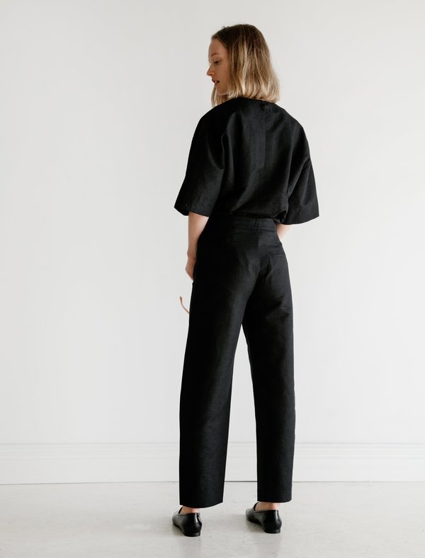 TOTEME NOVARAパンツ 34 トーテム Totême Novara Linen Trousers - Black | Garmentory