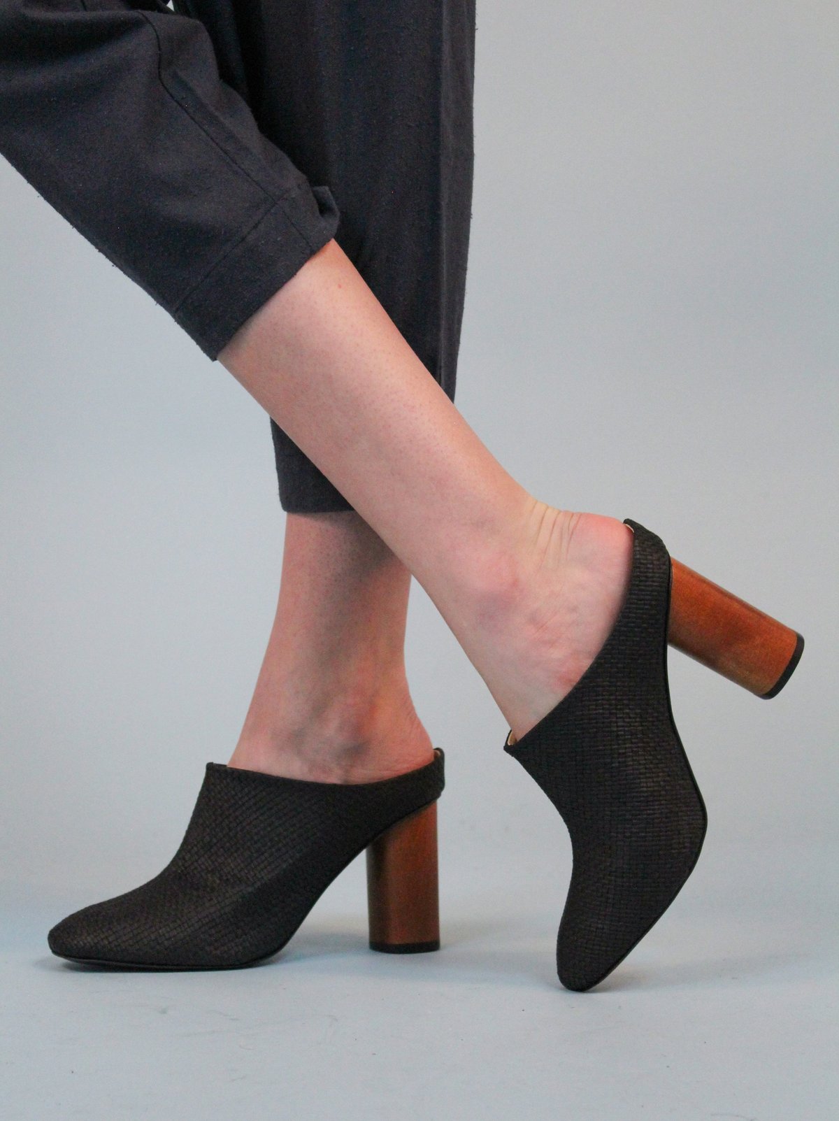 Sydney Brown raffia High Mule - black - Image 5 of 5