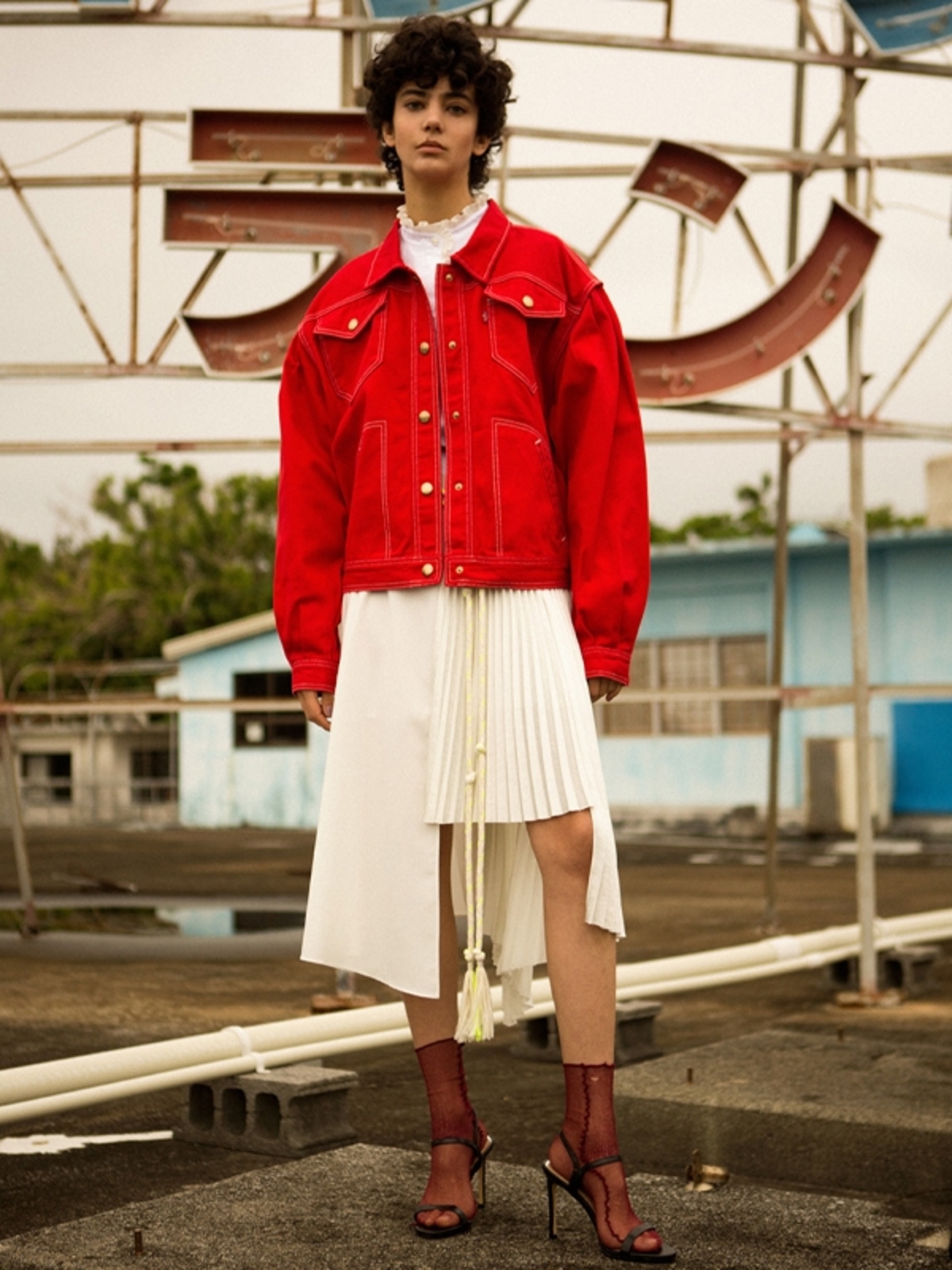 【Andersson Bell 】Mahina Buttoned Cropped Denim Jacket Andersson Bell 】Mahina Buttoned Cropped Denim Jacket