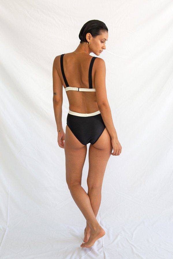 Galamaar Braxton One-Piece - NOIR Galamaar Braxton One-Piece - NOIR