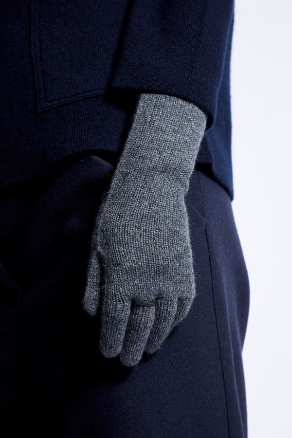 Oyuna Ring Cashmere Gloves - Slate Grey/Charcoal Oyuna Ring Cashmere Gloves - Slate Grey/Charcoal