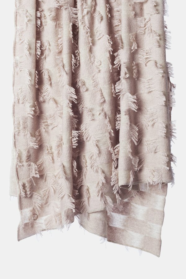 Oyuna Seren Knitted Hand Cut Fringed Cashmere Throw - Beige/Blush Oyuna Seren Knitted Hand Cut Fringed Cashmere Throw - Beige/Blush