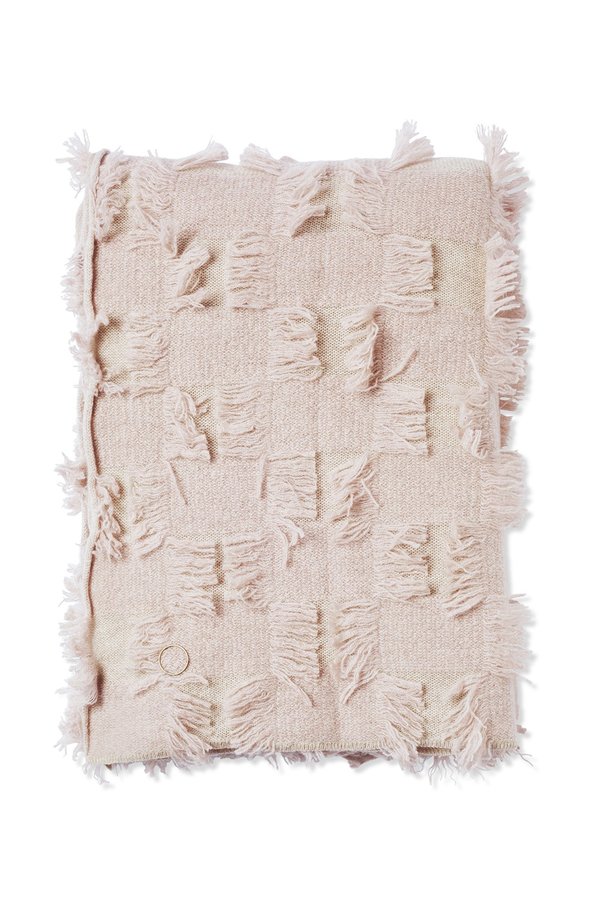 Oyuna Seren Knitted Hand Cut Fringed Cashmere Throw - Beige/Blush Oyuna Seren Knitted Hand Cut Fringed Cashmere Throw - Beige/Blush