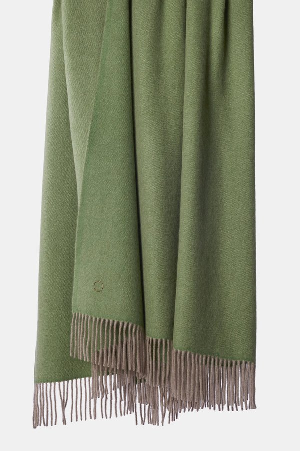Oyuna Uno Classic Fringed Two-Tone Cashmere Throw - Green/Taupe Oyuna Uno Classic Fringed Two-Tone Cashmere Throw - Green/Taupe