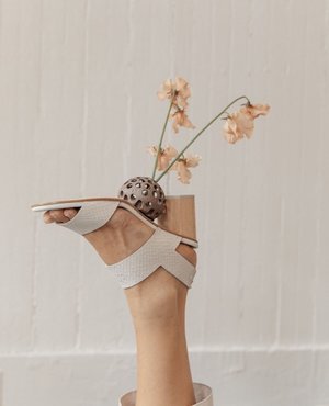 coclico bird sandal