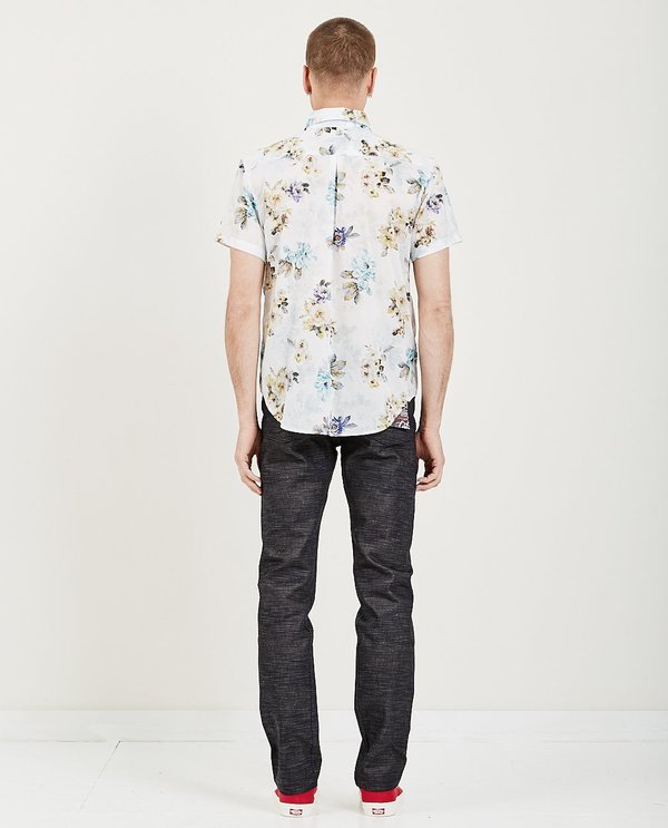Naked & Famous SHORT SLEEVE FLOWERS PAINTING EASY SHIRT - WHITE Naked & Famous SHORT SLEEVE FLOWERS PAINTING EASY SHIRT - WHITE