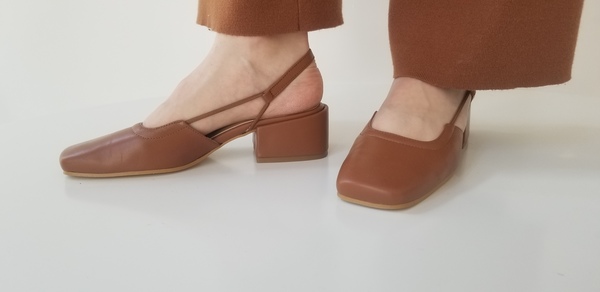 About Arianne Estela Heel About Arianne Estela Heel
