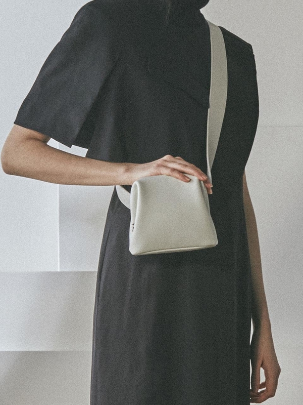 ショルダーバッグ osoi peanut brot bag OSOI Peanut Brot Leather Bag in Green | Lyst