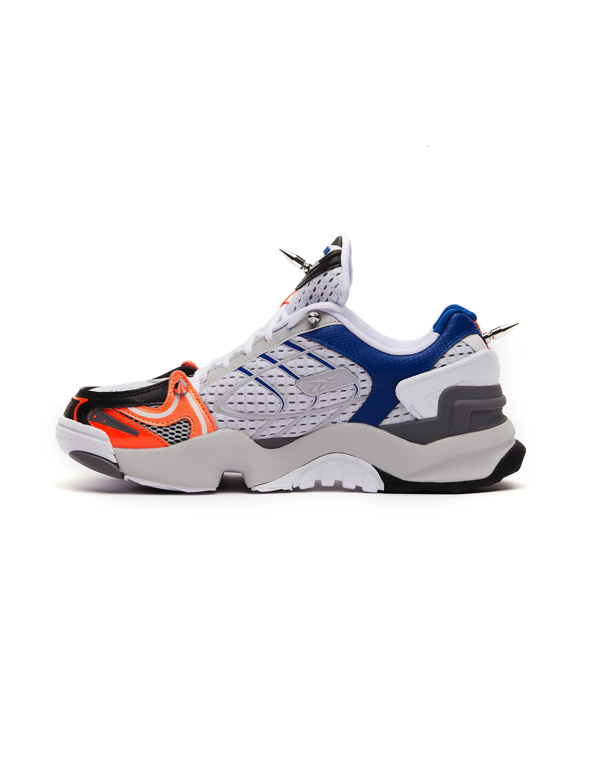 スニーカー vetements speak runner 400 Vetements Spike Runner 400 Sneakers - Grey/Orange | Garmentory