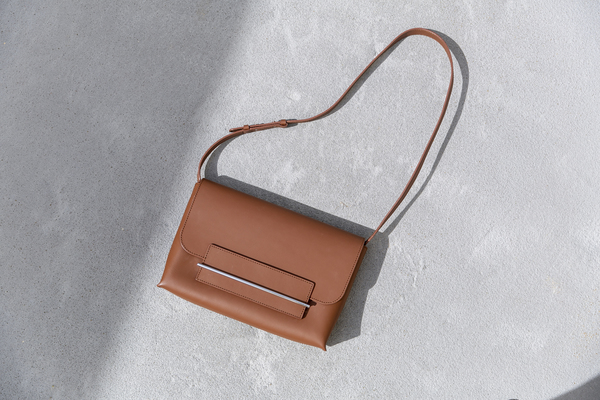 PB 0110 AB 51 SHOULDER BAG - NUT PB 0110 AB 51 SHOULDER BAG - NUT
