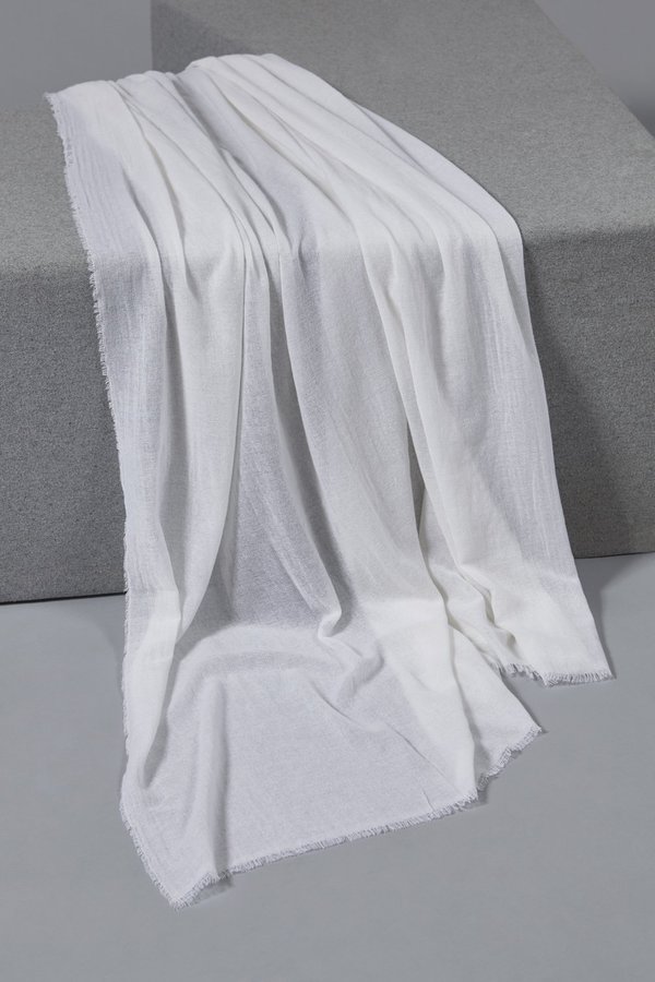 Oyuna Esra Finely Woven Light Cashmere Travel Throw - Ivory Oyuna Esra Finely Woven Light Cashmere Travel Throw - Ivory
