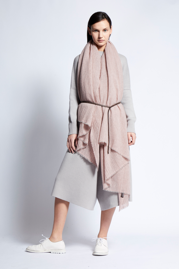 Oyuna Esra Finely Woven Light Cashmere Travel Throw - Rose Pink Oyuna Esra Finely Woven Light Cashmere Travel Throw - Rose Pink