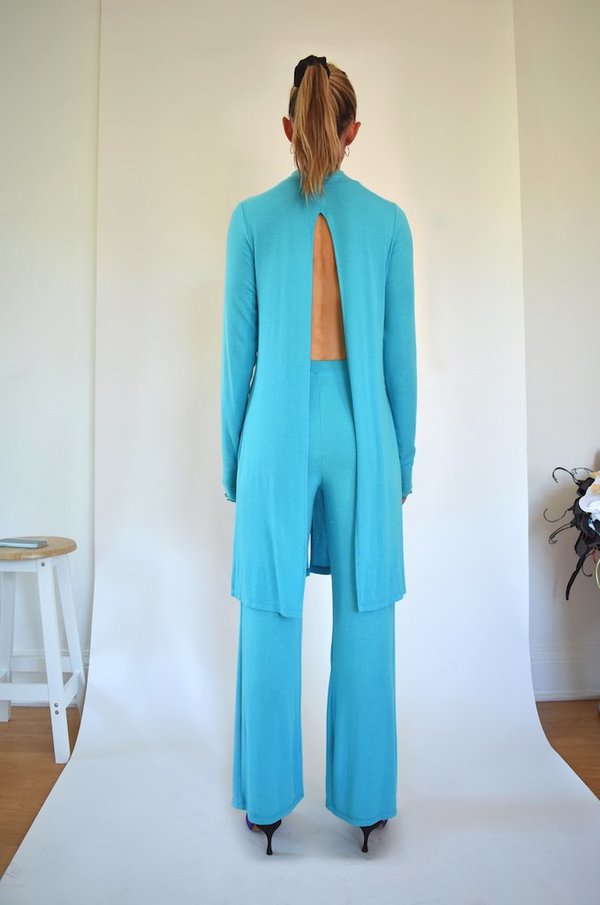 Oori Ott Elvira Long Sleeve Mock Neck Split Top - Tiffany Blue Oori Ott Elvira Long Sleeve Mock Neck Split Top - Tiffany Blue