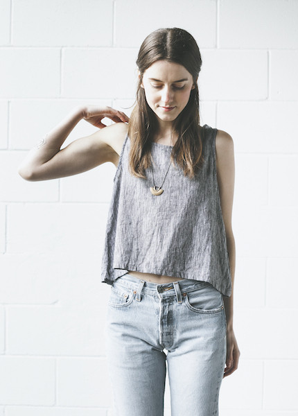 Me & Arrow - Basic Short Tank in Black Bark Me & Arrow - Basic Short Tank in Black Bark
