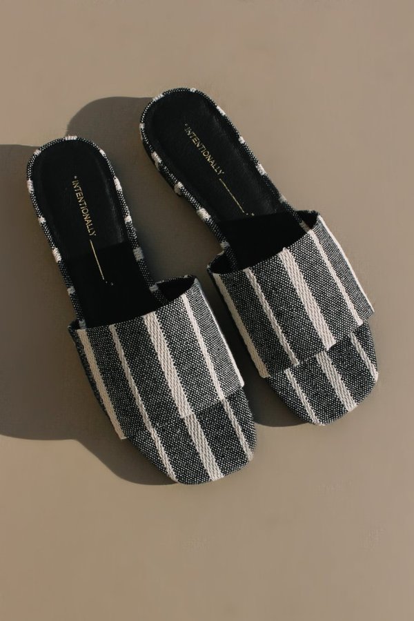 "INTENTIONALLY __________." Jessica Sandal "INTENTIONALLY __________." Jessica Sandal