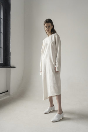K M by L A N G E LINEN REMOVABLE SLEEVE DRESS - WHITE K M by L A N G E LINEN REMOVABLE SLEEVE DRESS - WHITE