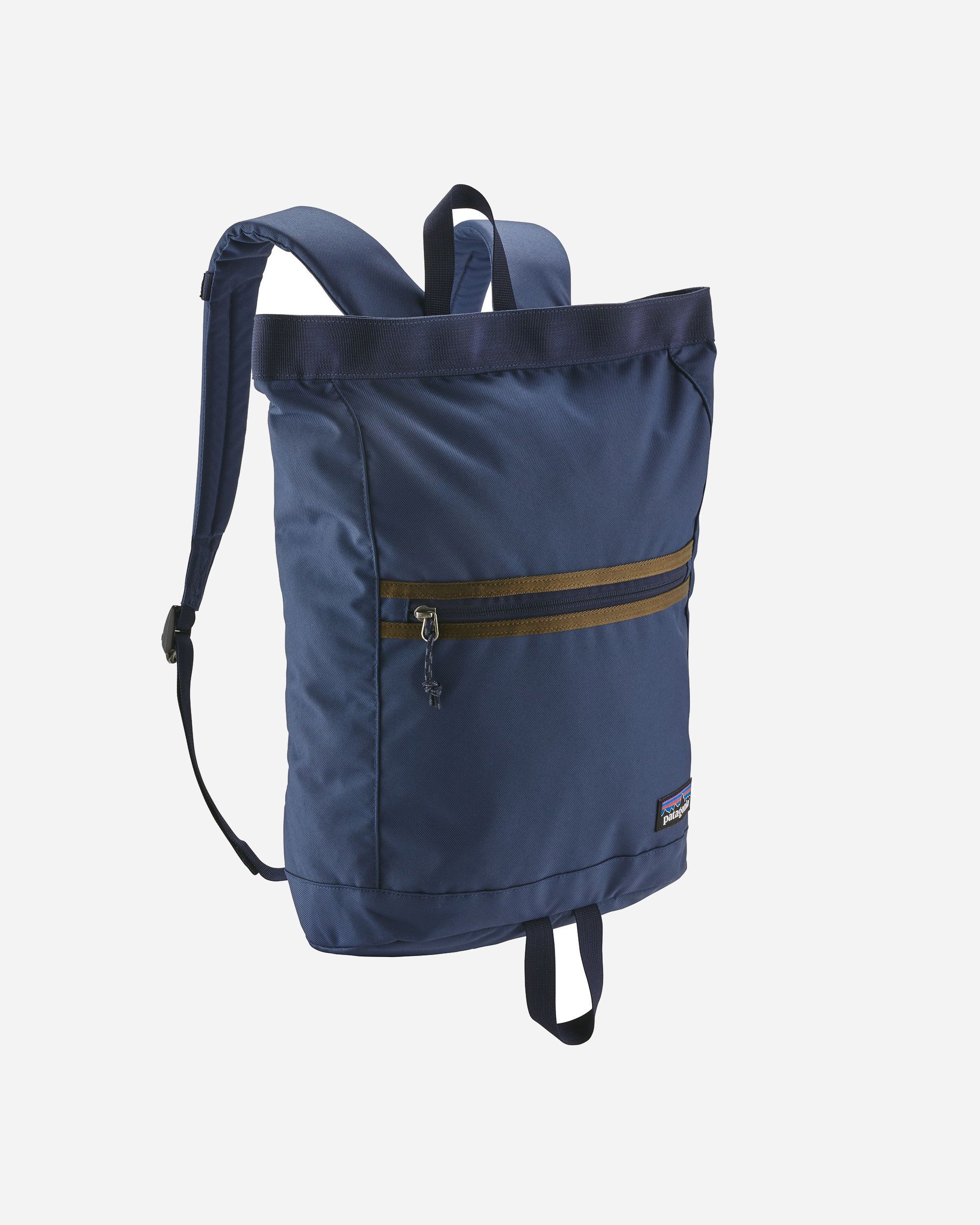 patagonia daily backpack Black Hole Pack Shoe size:10 Archive the Refugio features a Lululemon Everywhere Belt Bag