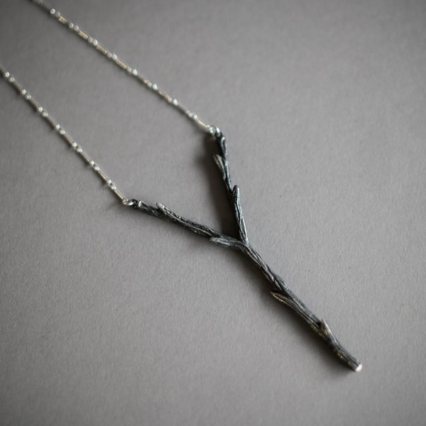 Dwellore Stang Necklace - Sterling Silver Dwellore Stang Necklace - Sterling Silver