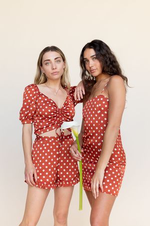 BETWEEN TEN Clo Top - Red Polka BETWEEN TEN Clo Top - Red Polka