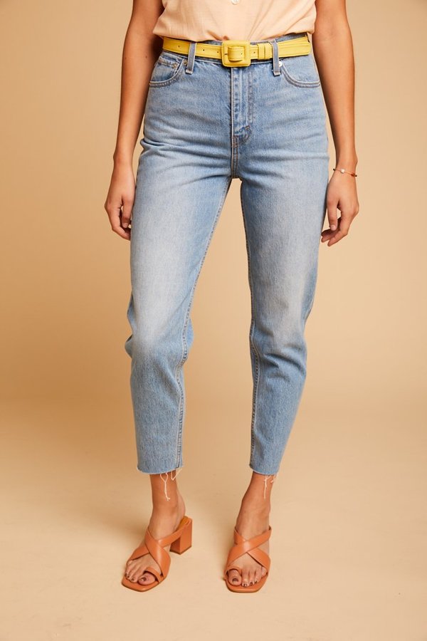 levis mom jeans sneak peek