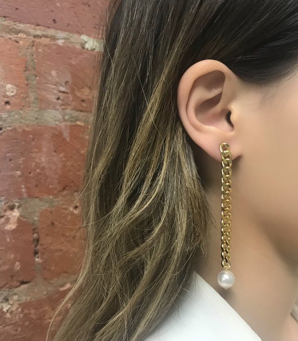 Joomi Lim Asymmetrical Chain Earrings With Pearl - Gold/White Joomi Lim Asymmetrical Chain Earrings With Pearl - Gold/White