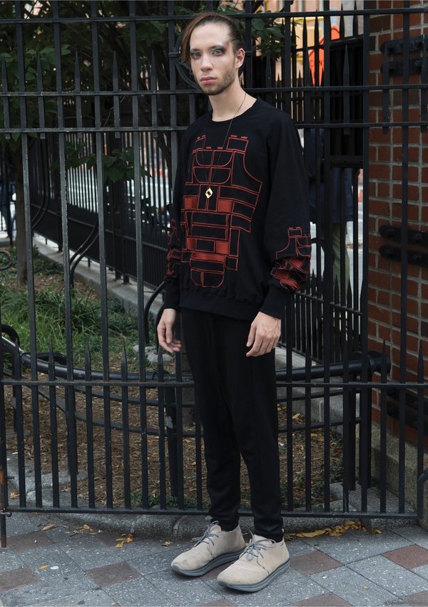 Berenik COTTON JERSEY mask embroidery OVERSIZED SWEATER - BLACK/RED Berenik COTTON JERSEY mask embroidery OVERSIZED SWEATER - BLACK/RED