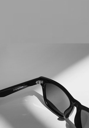 Unisex Staff 01 Sunglasses - Black Unisex Staff 01 Sunglasses - Black
