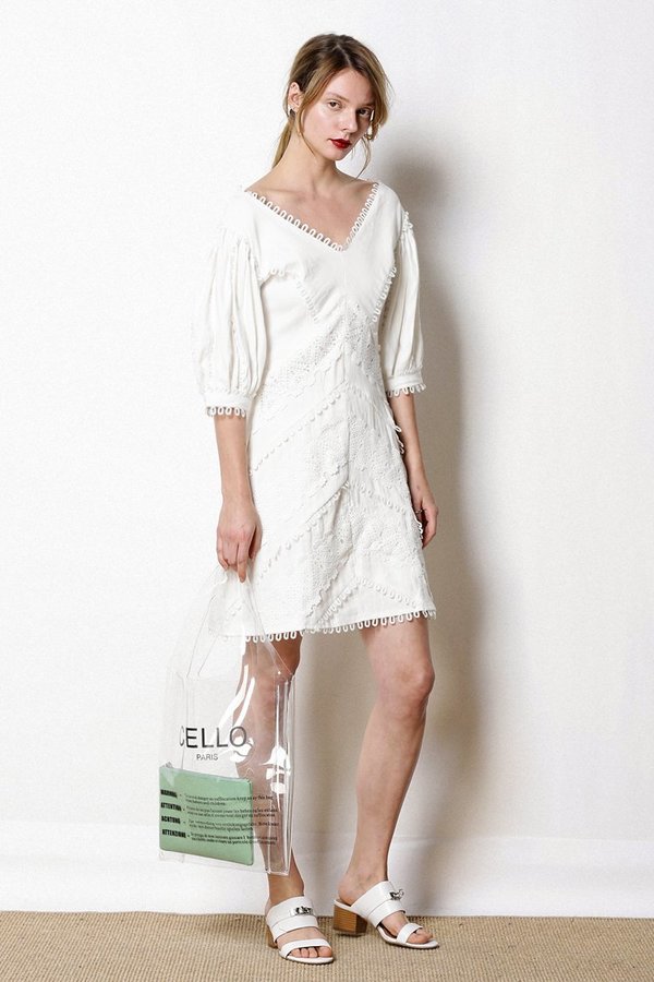 Caara Gwen Shift Dress - White Caara Gwen Shift Dress - White